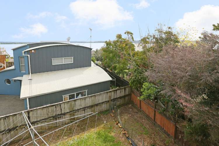 46 Spinnaker Drive Te Atatu Peninsula_9