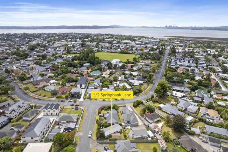 1/2 Springbank Lane Te Atatu Peninsula_18