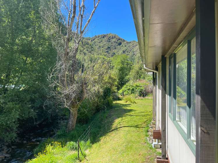 7 Franklyn Street Reefton_5