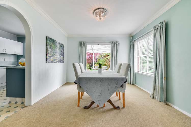 11 Sandalwood Drive Dinsdale_7