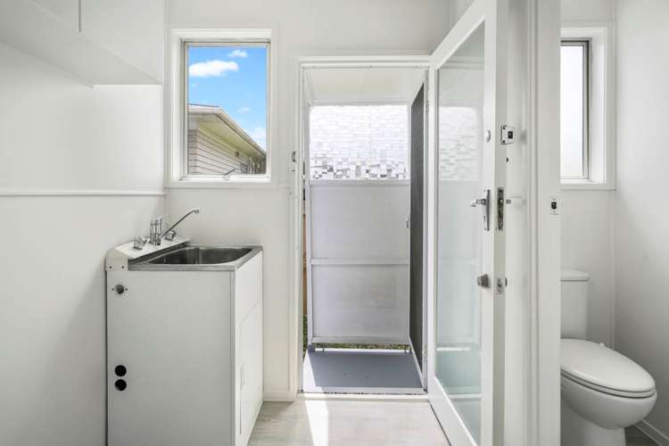 45 Universal Drive Henderson_12