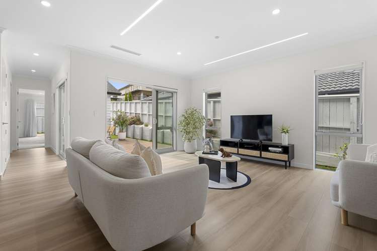 19 & 19A Surf View Crescent Red Beach_7