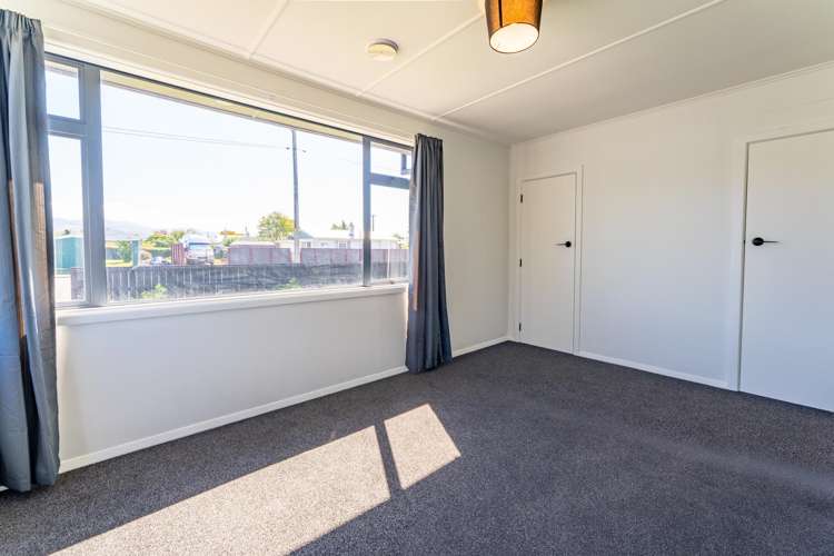 1 Holmes Street Waimate_13