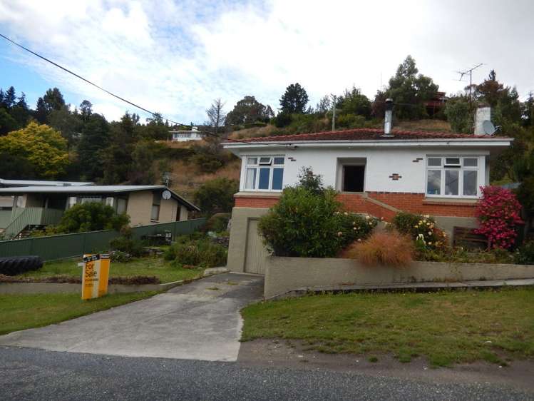 3 Branxholm Street Roxburgh_17
