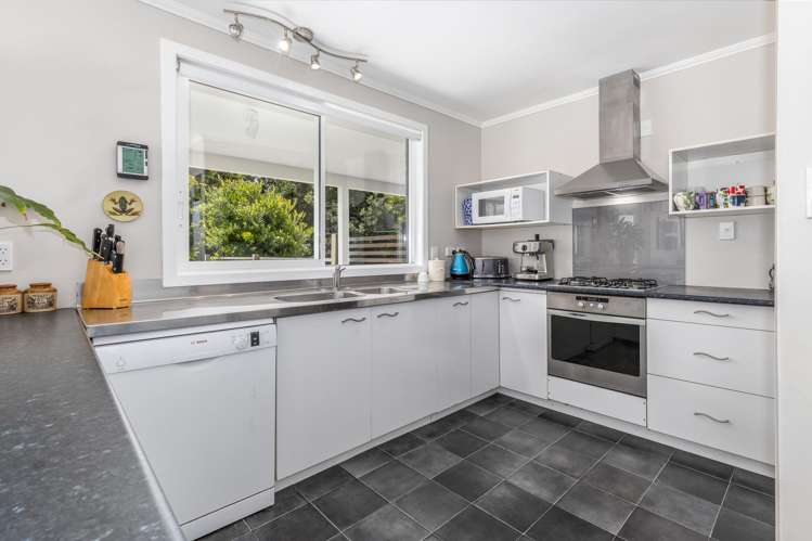 102 Rawhiti Road Pukerua Bay_4
