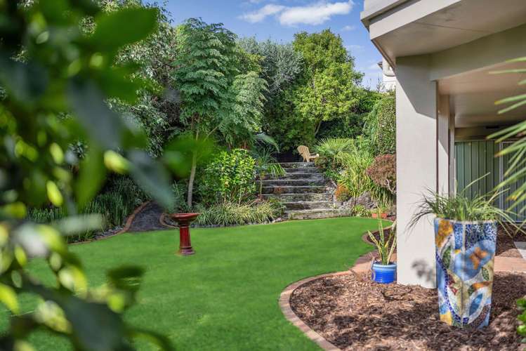 10 Mangerton Lane East Tamaki Heights_35