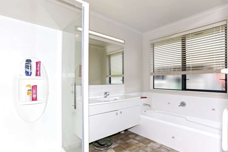 55 Condor Drive Pyes Pa_12