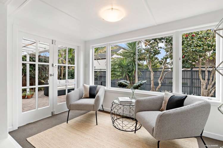 2/17 Milford Road Milford_5