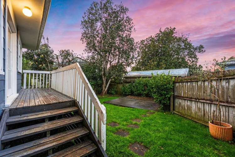 25a Hewlett Road Massey_16