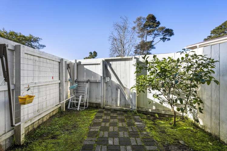 8/24 Tara Road Henderson_6