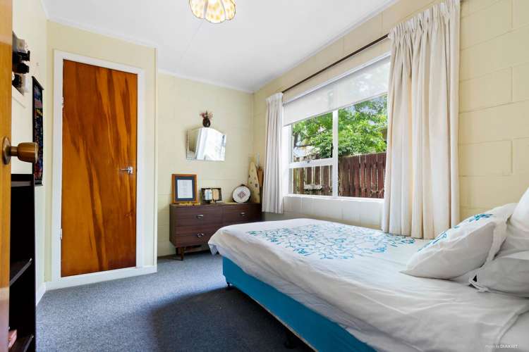 1/1 Rosier Road Glen Eden_6