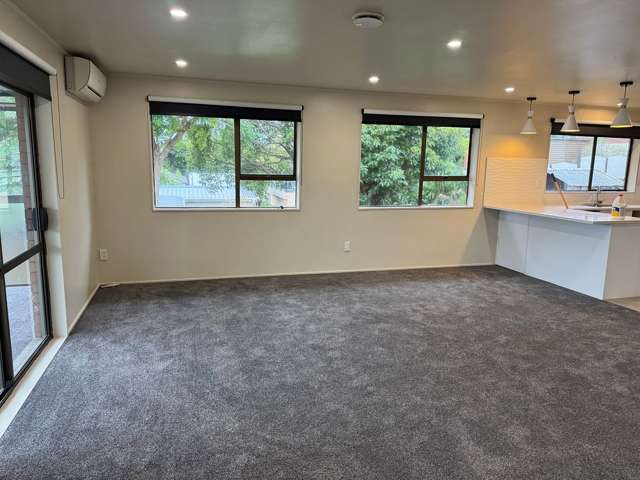 2/6 Raddock Place Farm Cove_1