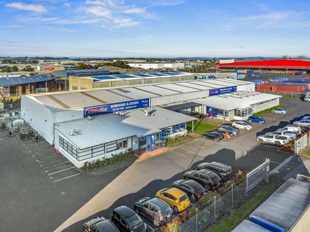 Dual Heavy Industrial Warehouse - 2,863m&sup2;