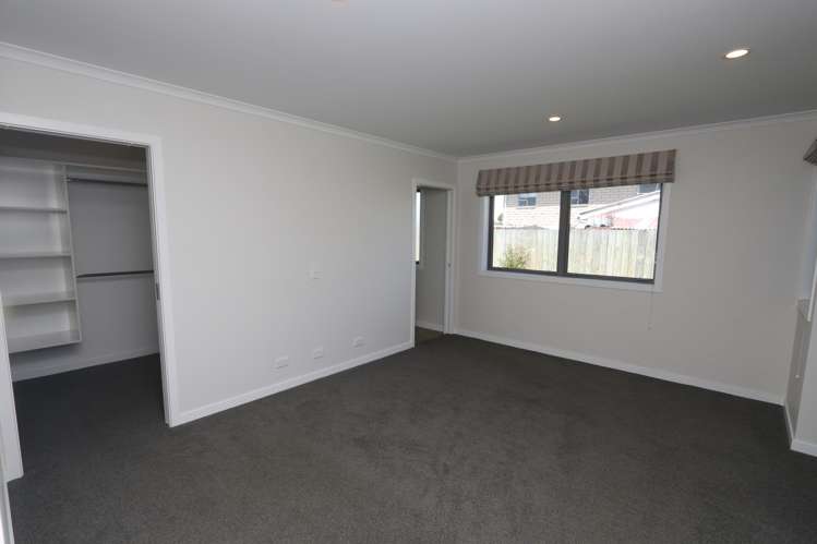 7 Somerset Grove Allenton_17