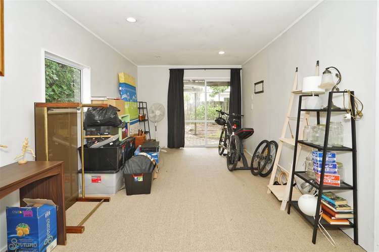 72 Enderley Avenue Enderley_14