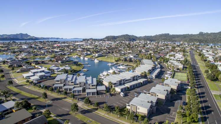 73 South Highway - Sovereign Pier on the Waterways Whitianga_3