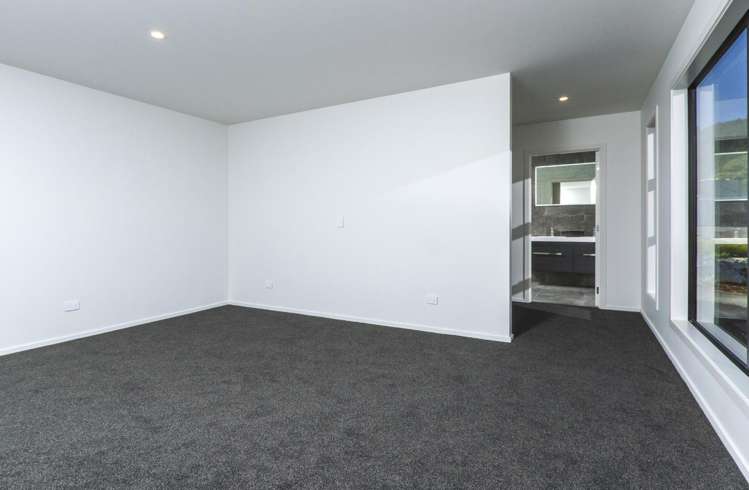 16 Sabine Drive Richmond_6