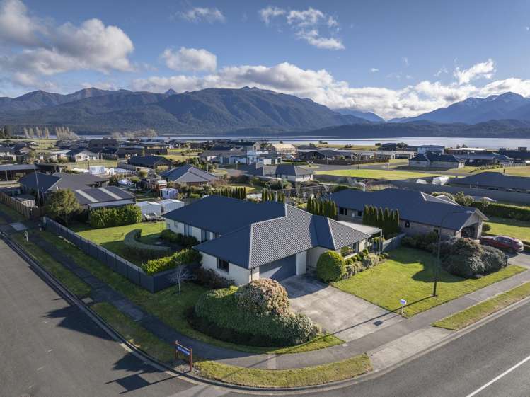 21 South Arm Drive Te Anau_35