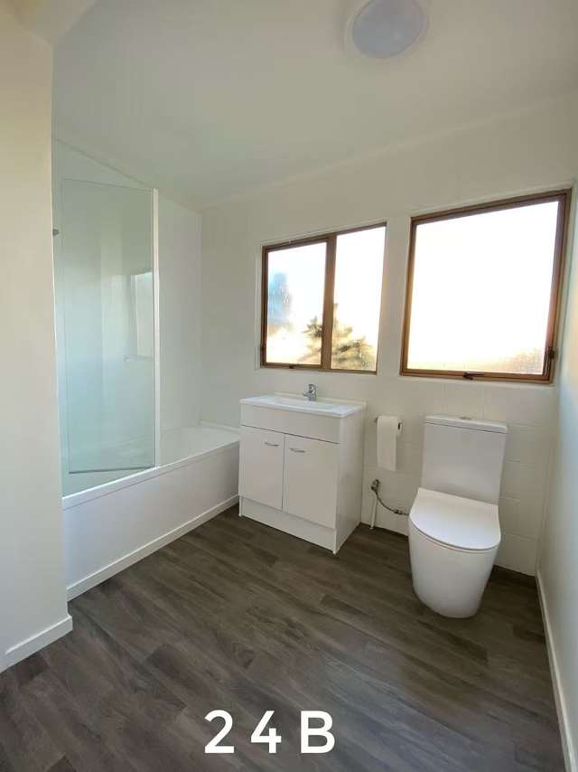 24B The Esplanade Eastern Beach_4
