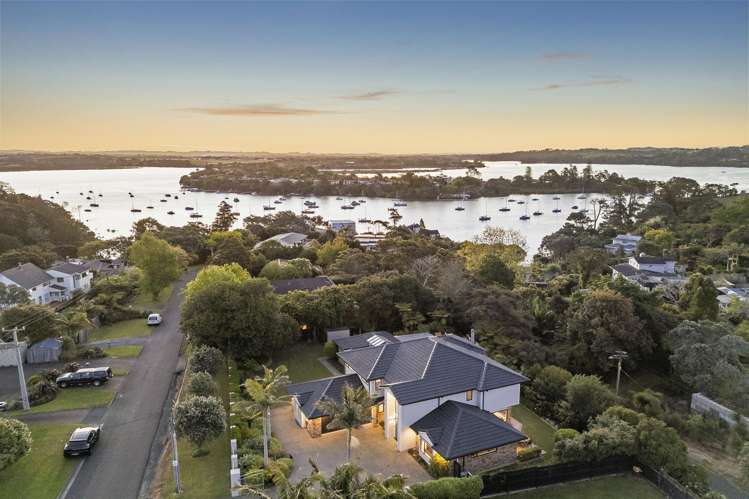 3 Traffic Road Greenhithe_37