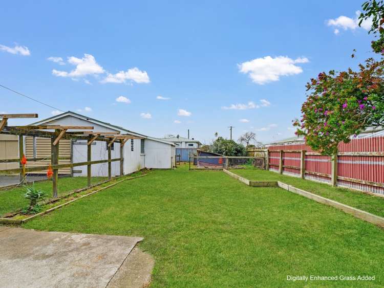 595 Queen Street East Levin_16