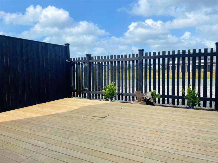 8 Harikoa Way Karaka_15