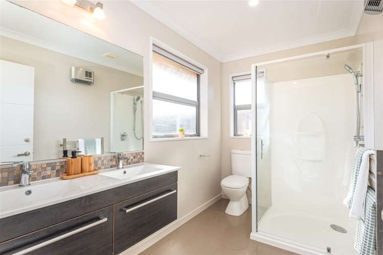 51 Mariposa Crescent Aidanfield_17