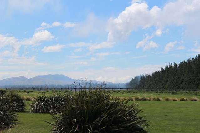 623 Coleridge Road Windwhistle_3