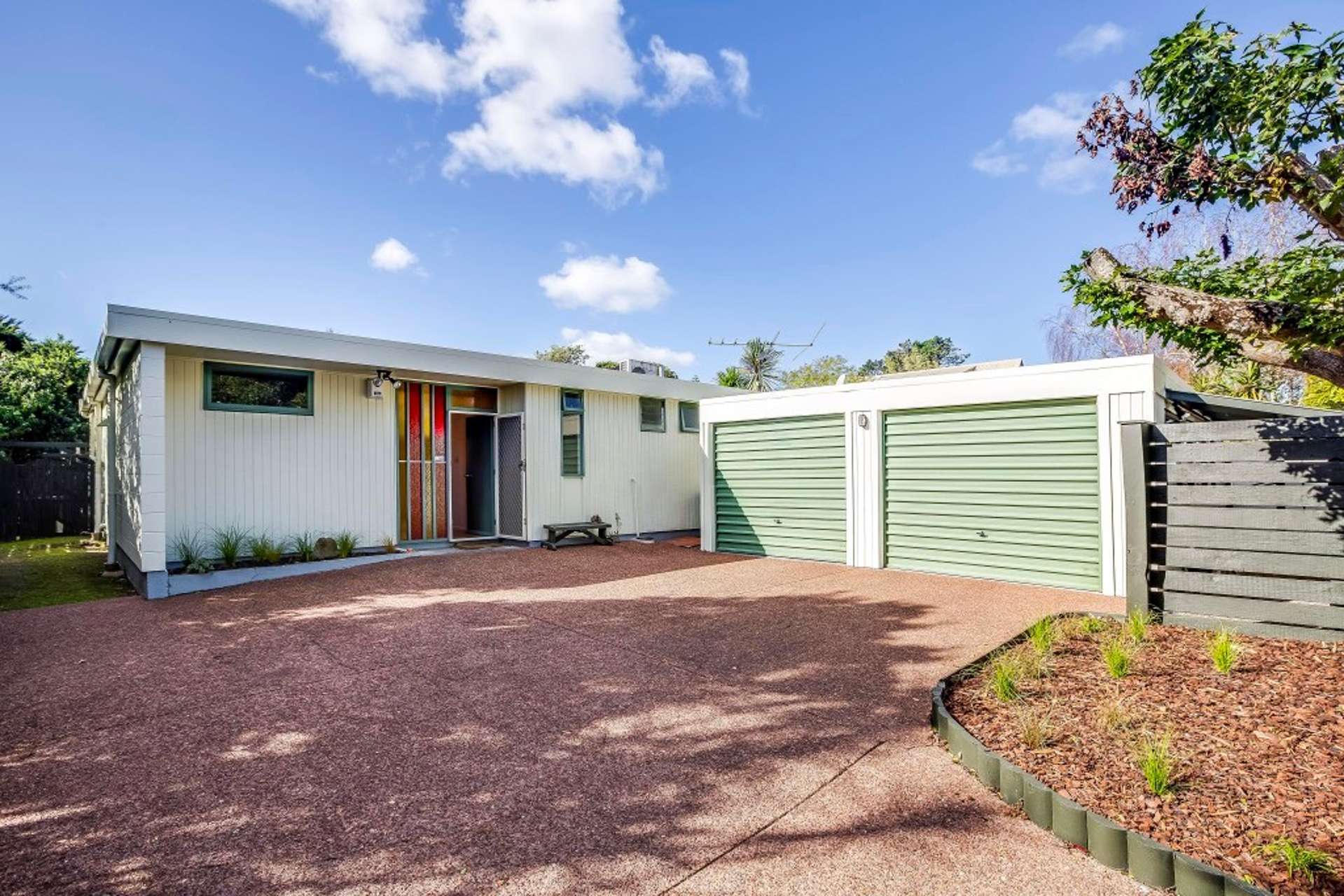 83 Aeroview Drive Beach Haven_0