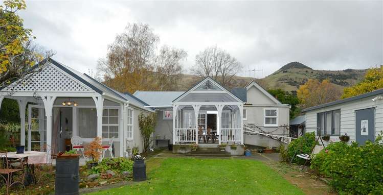 4511 Christchurch Akaroa Road Little River_0