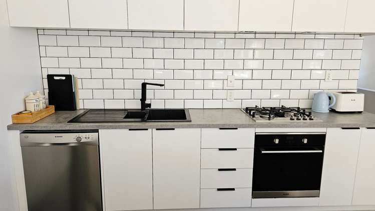 35C Warren Avenue Three Kings_8