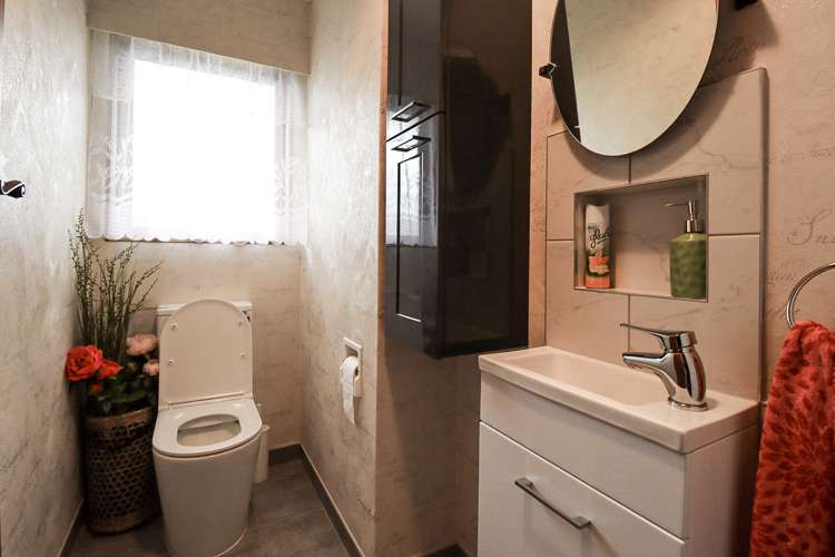 78 Guy Street Dannevirke_21