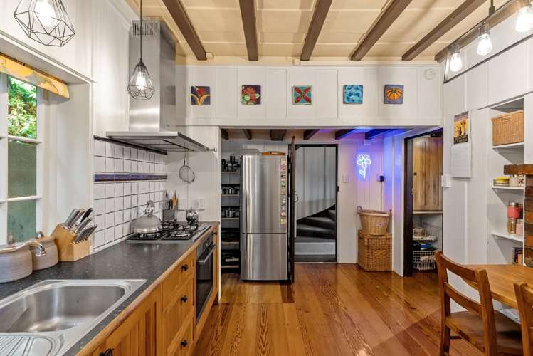 23 St Michaels Crescent Kelburn_5