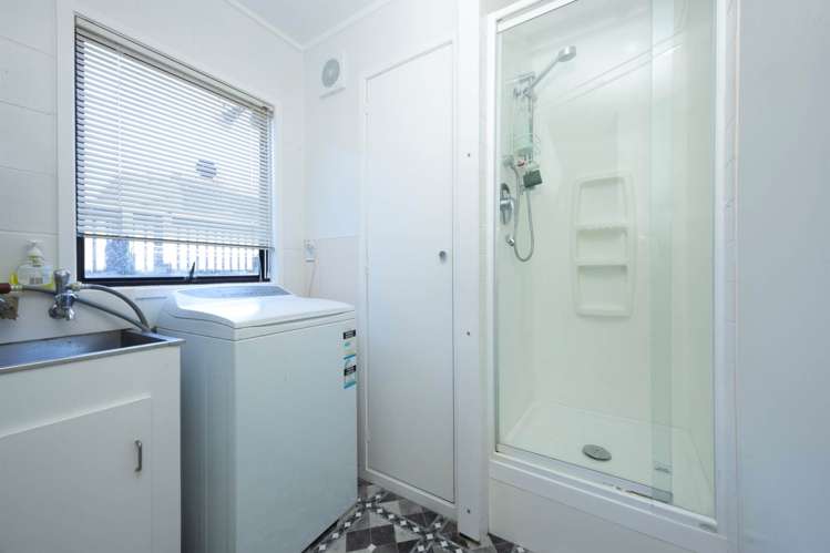 2/2 Northall Road New Lynn_6