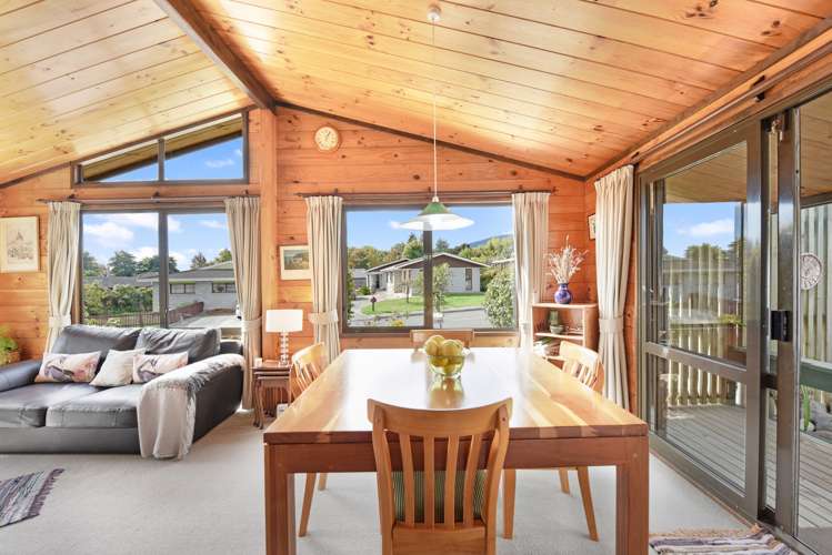 18 Selbourne Avenue Richmond_8