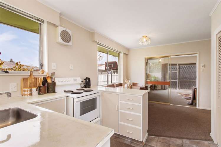 2/76 Grants Road Papanui_6