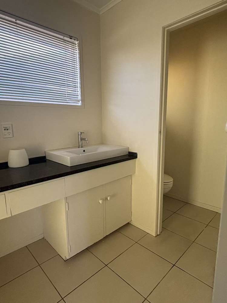 3 Eaglen Place Howick_10