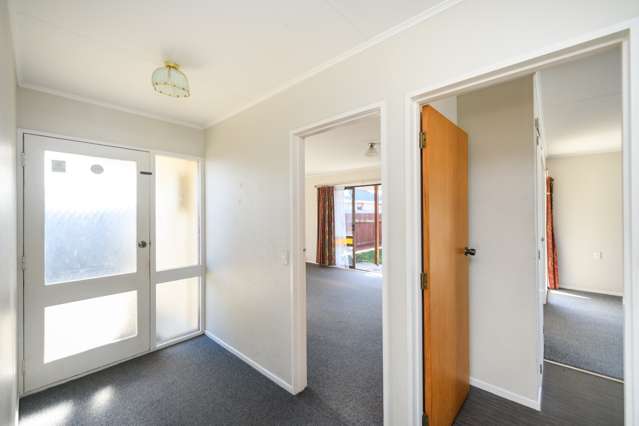 19 Westmere Place Takaro_2