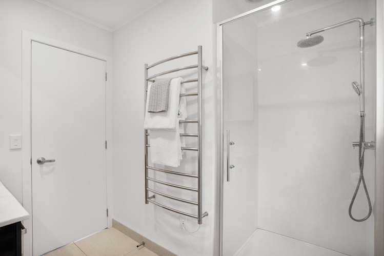 2/38a Nor'East Drive Torbay_16