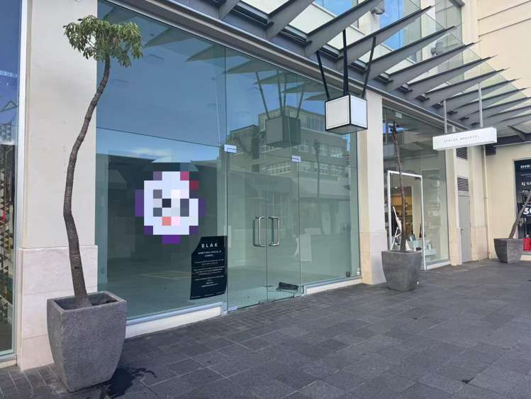 2E/153-185 Broadway_0