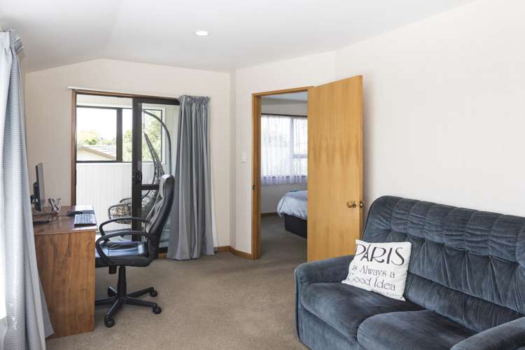 22 Momorangi Crescent Redwood_11