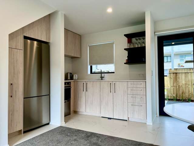 5/10 Willcott Street Mount Albert_2