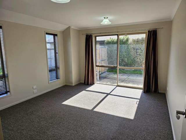 85 St James Drive 2750_2