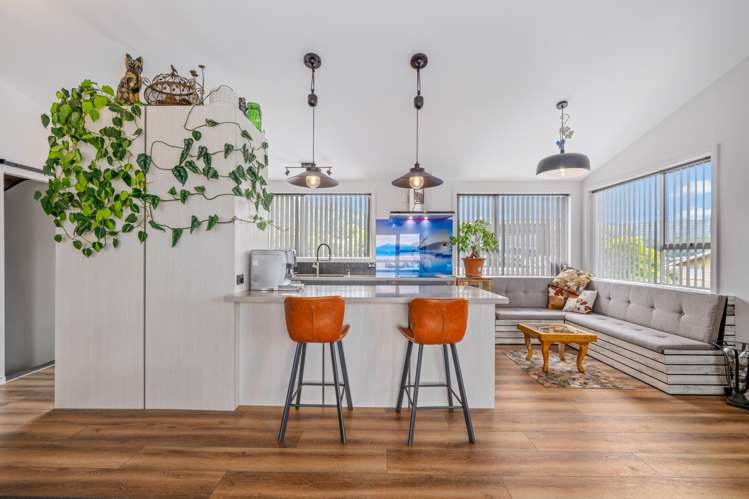 32 Moana View Road Waikawa Bay_12