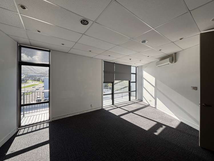 Unit 11, 2 Centennial Highway Ngauranga_6