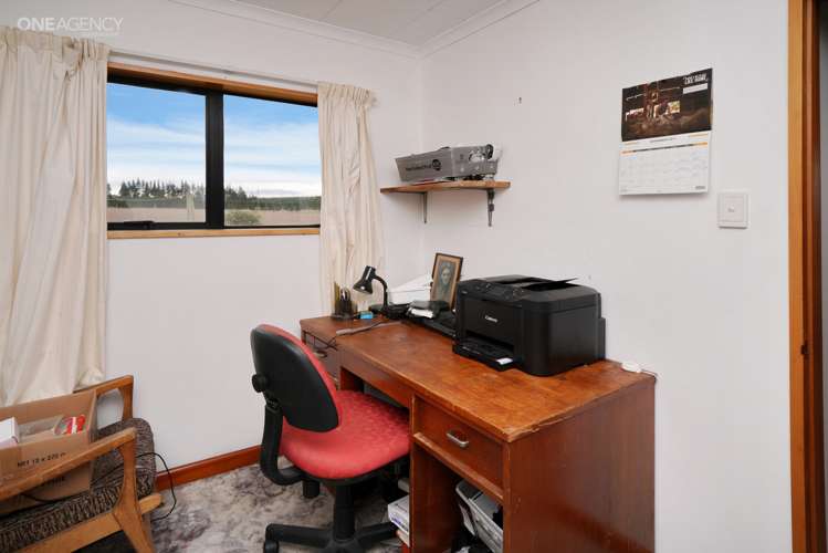 2555 South Eyre Road West Eyreton_14