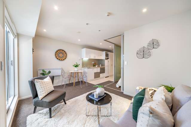 Stylishly Yours - Smart, Modern, SOHO Apartment