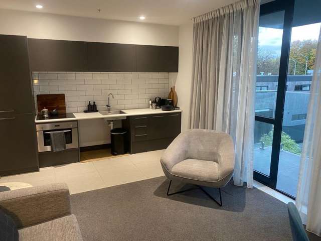 206/12 Latimer Square City Centre_4