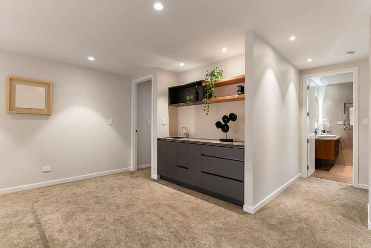 1 Headsail Drive Long Bay_22