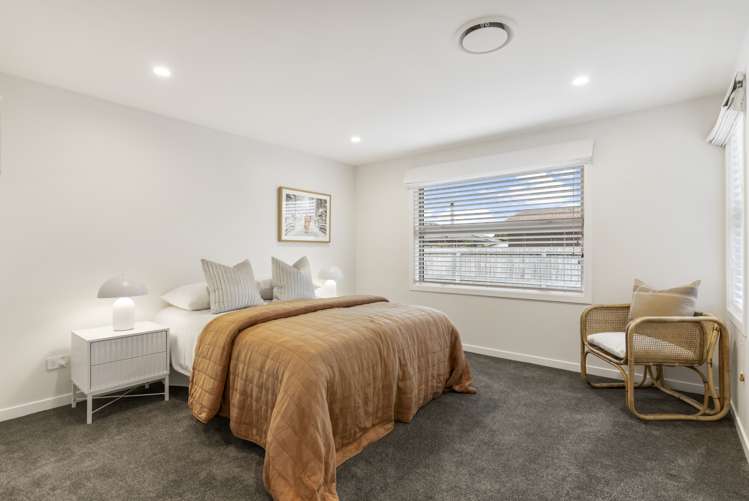 39 Doment Crescent Orewa_11